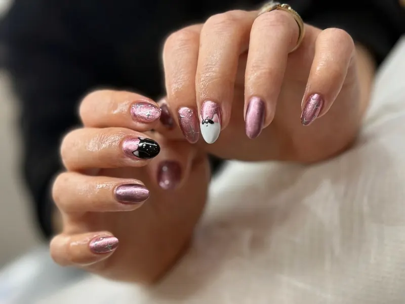 Pink chrome with cat and bow details